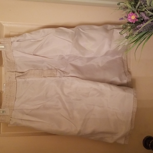 BERMUDA SHORT - Picture 3 of 7